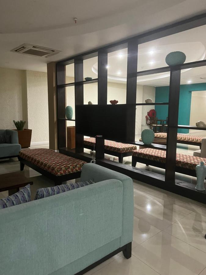 Bayfront Villa & Apartment ポートモア エクステリア 写真