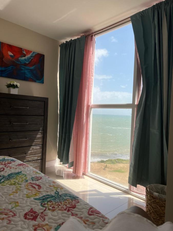 Bayfront Villa & Apartment ポートモア エクステリア 写真