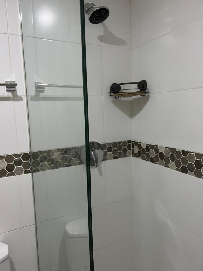 Bayfront Villa & Apartment ポートモア エクステリア 写真