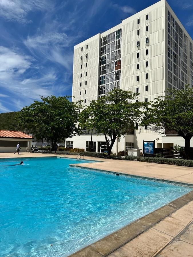 Bayfront Villa & Apartment ポートモア エクステリア 写真