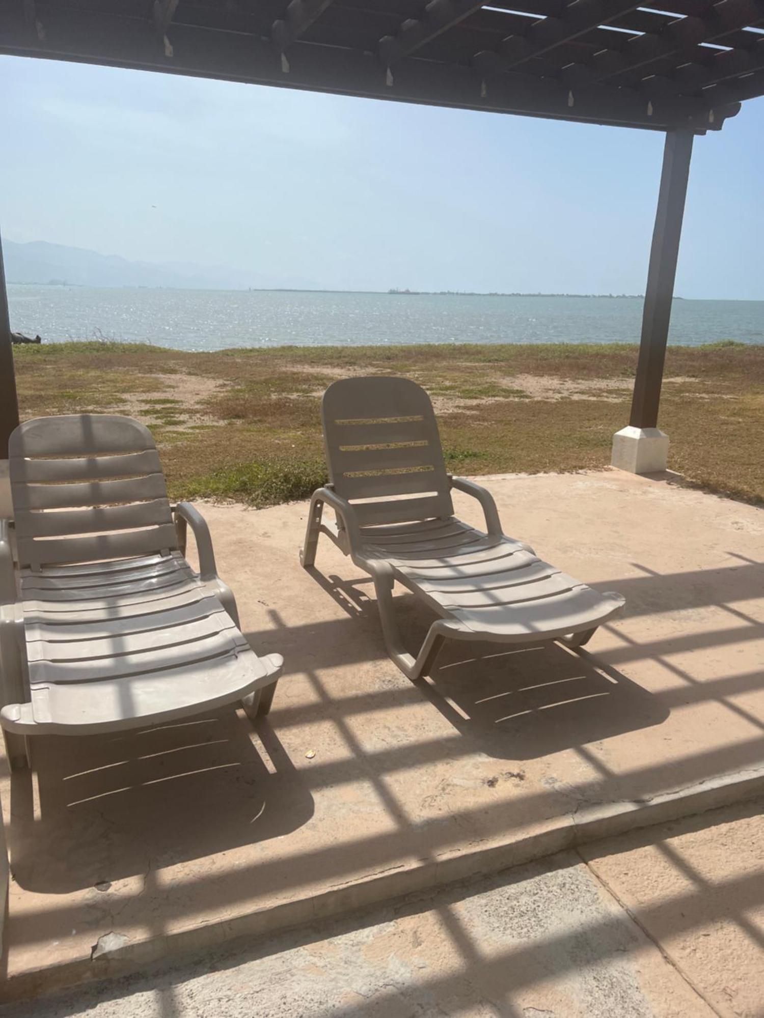 Bayfront Villa & Apartment ポートモア エクステリア 写真